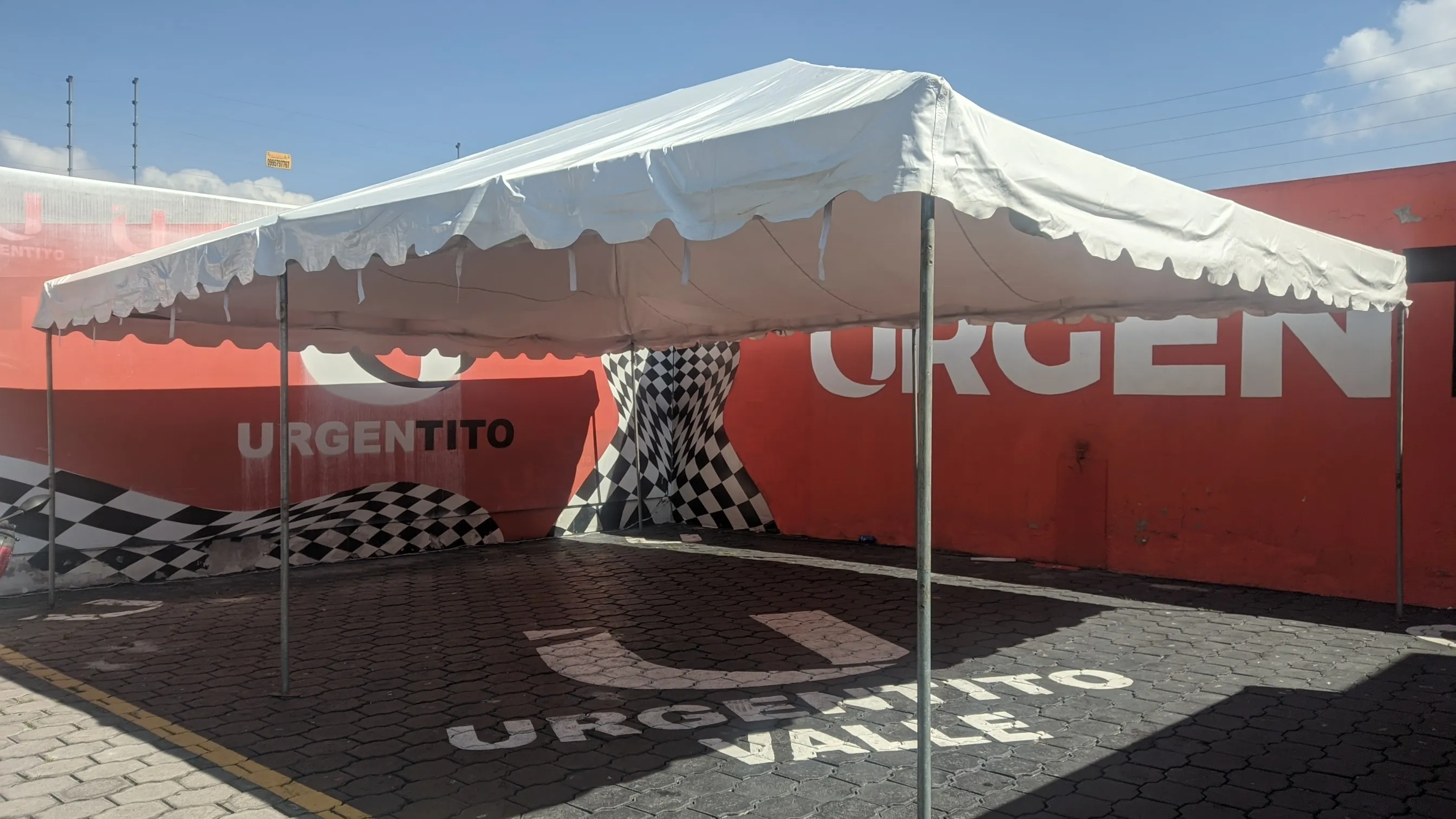 Carpa instalada para evento